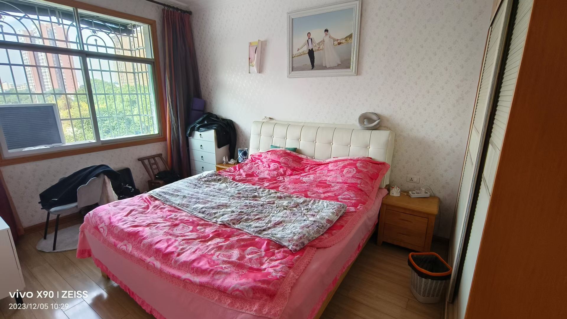 沙子岭菜场旁边·居家型两室两厅·三楼25万·读书一步之遥