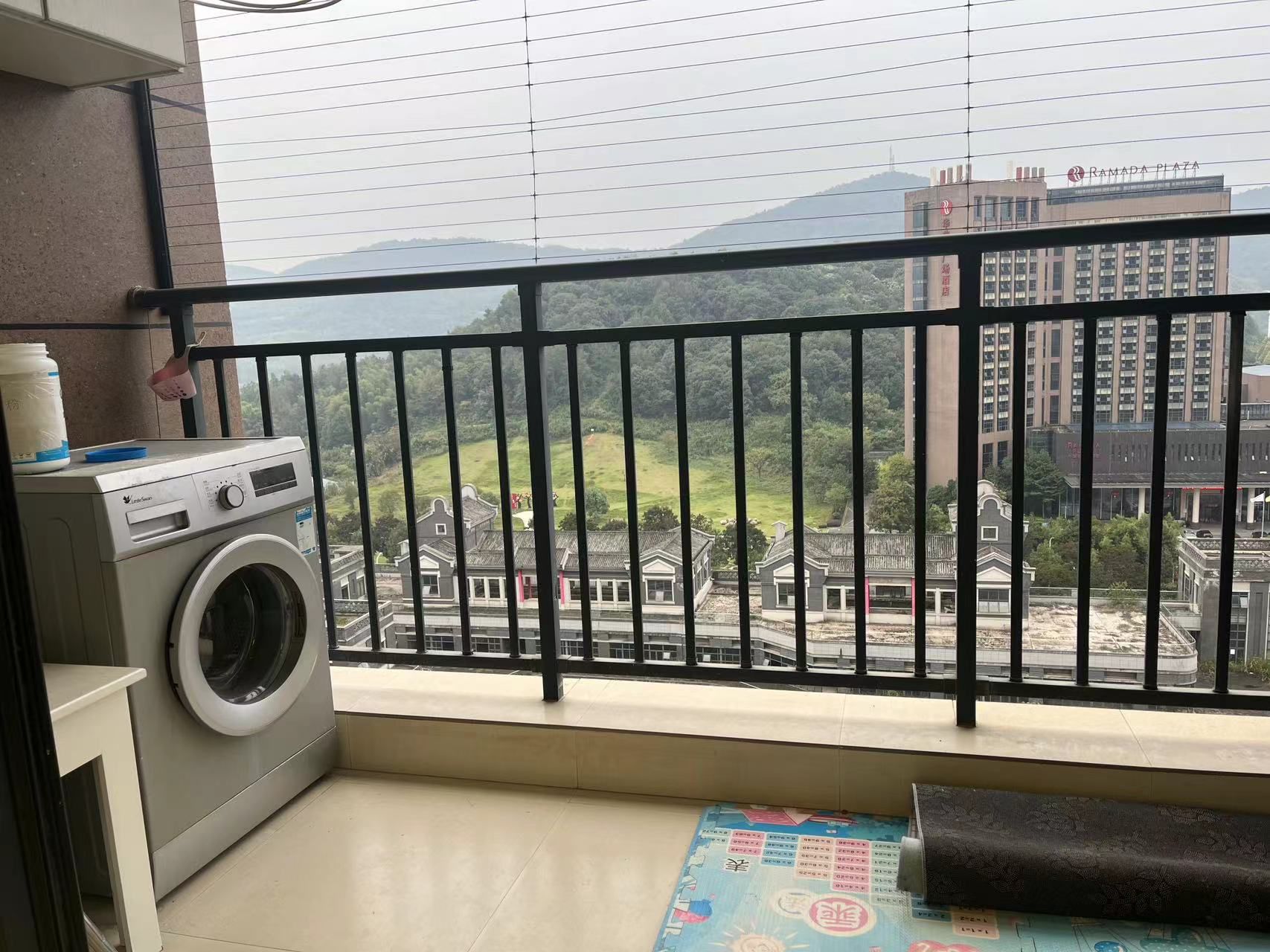 赤壁印象·两室两厅·户型朝南·拎包入住/1300月