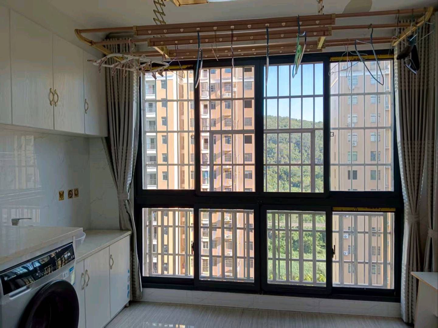 博园澜郡·精装修三居室·出租1700/月