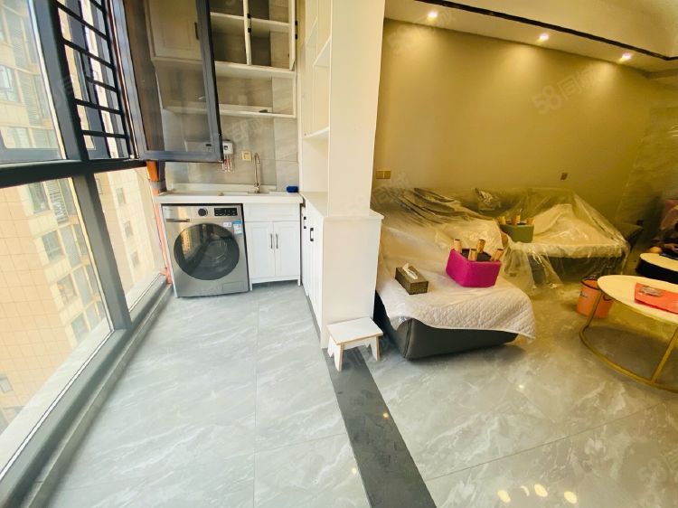 同城上都·精装修·三室两厅房屋出租2300/月