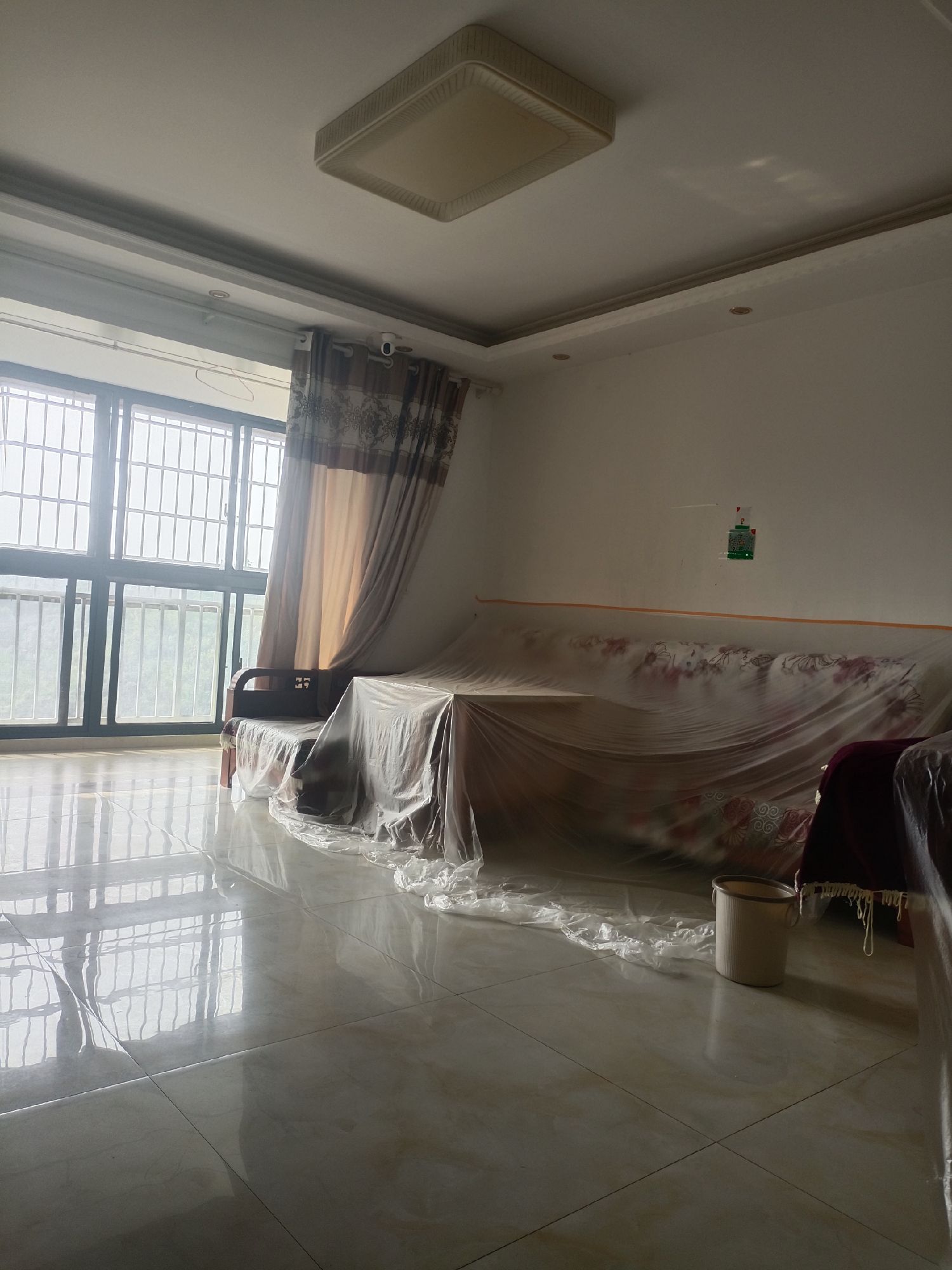 滨河花园·二桥·三房两厅电梯房中层。现在急售38万拎包入住