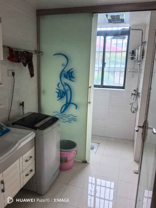 鹏城美丽家园三室两厅·拎包入住·一楼/1300月