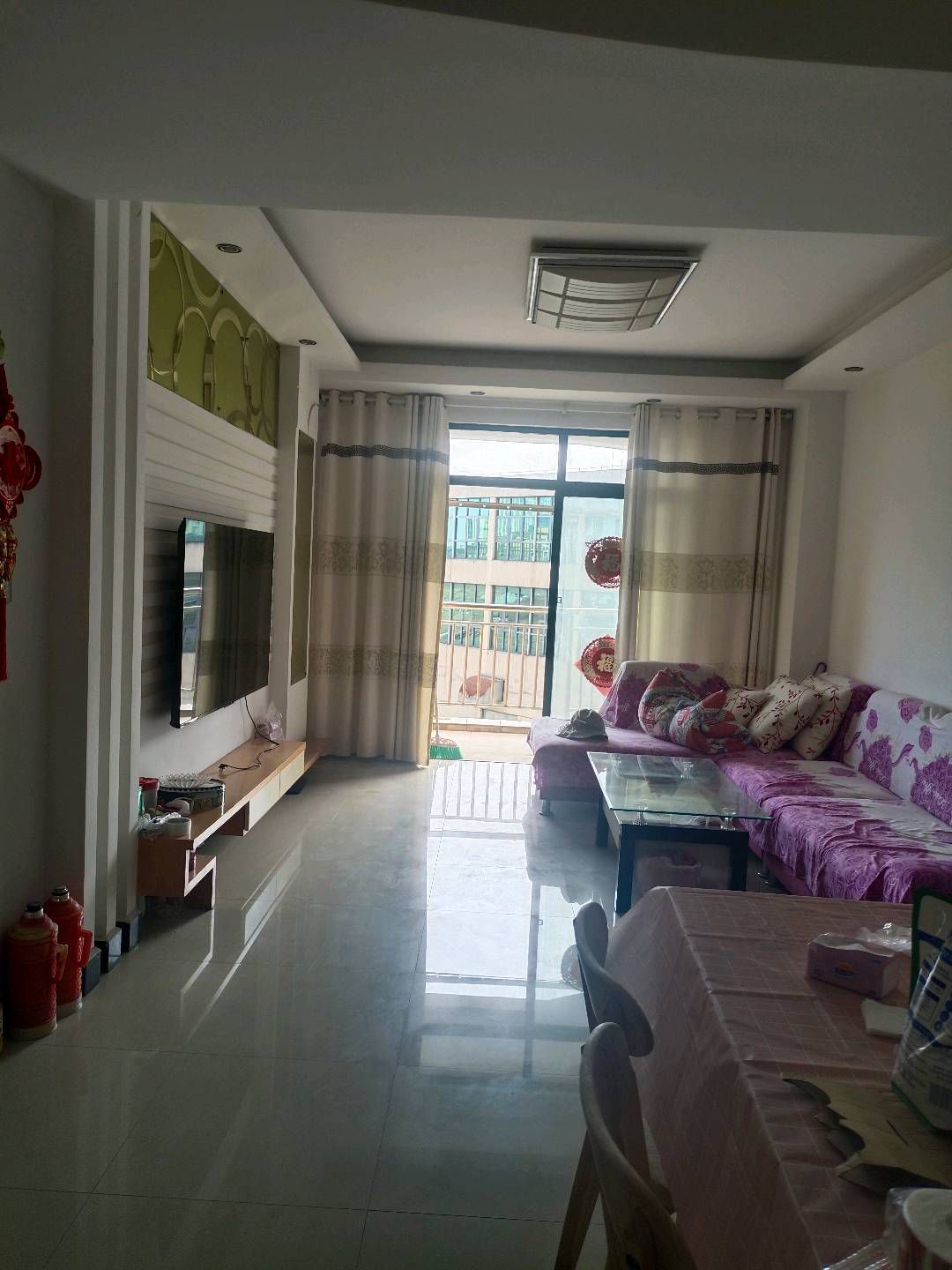 世纪大厦·三室两厅·118平方·电梯房中层·证件齐全·装修好的单价2300一平方