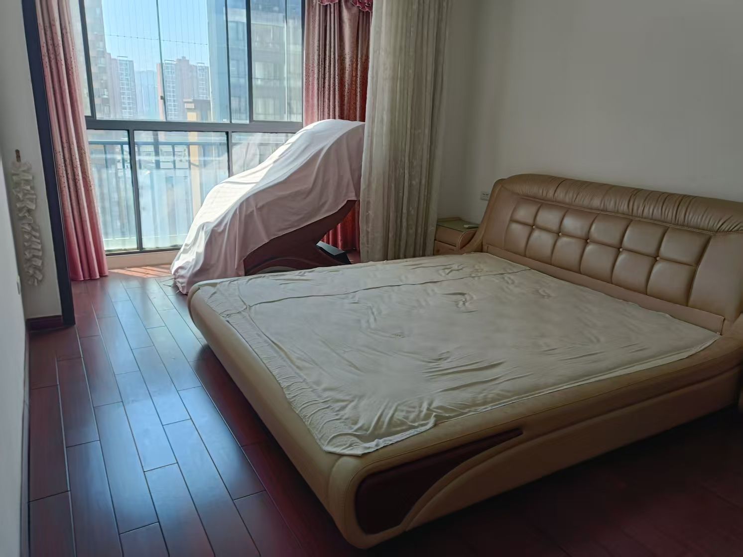 雍景新城·131平方·三房两厅·周边配套齐全·一口价56.8万