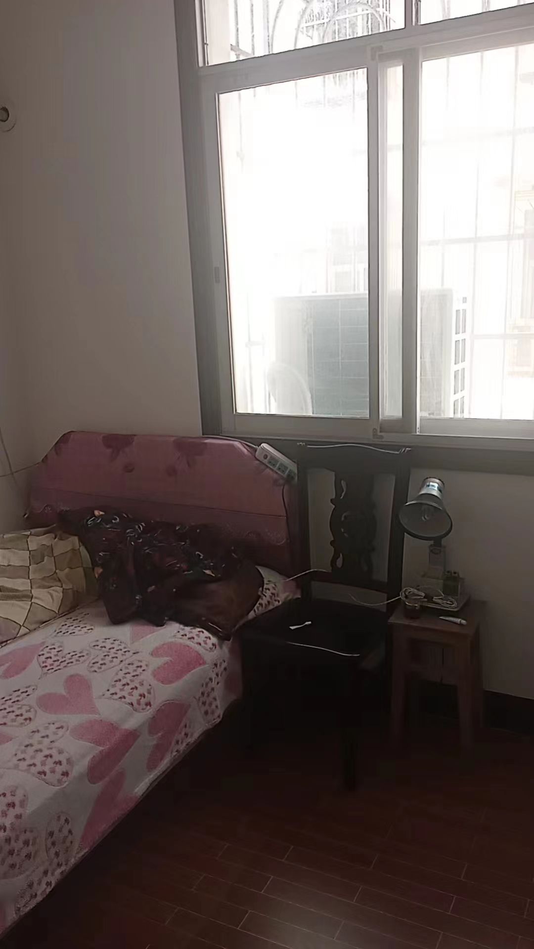 针织小区·三楼120平米·三居室·证件齐全29万