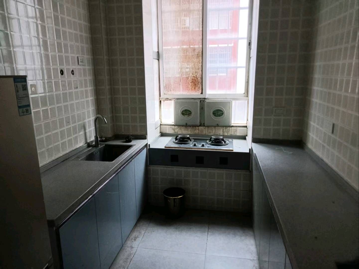 下庄小区·二楼·四室两厅·干净整洁·可住可办公·出租1200/月