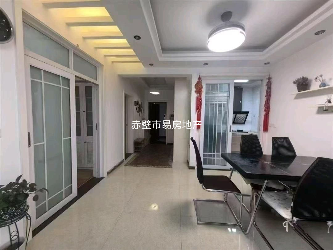 博园小区·120平方三房·拎包入住/1300月