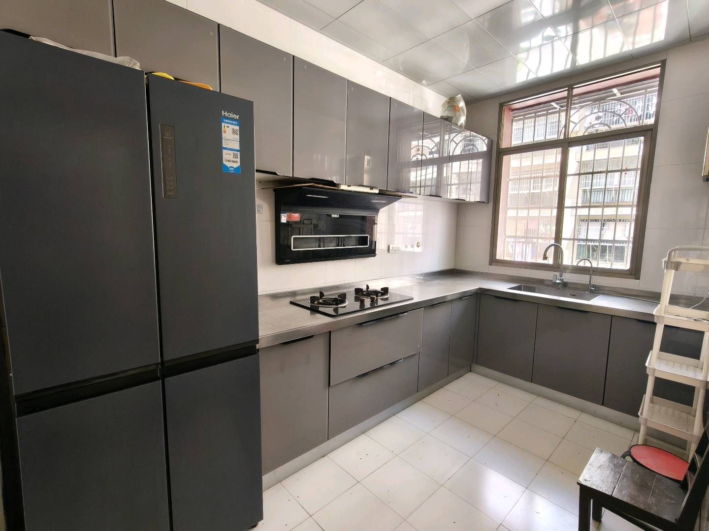 人民医院附近·凤清小区·130平方三房·步梯二楼·报价：39.8万