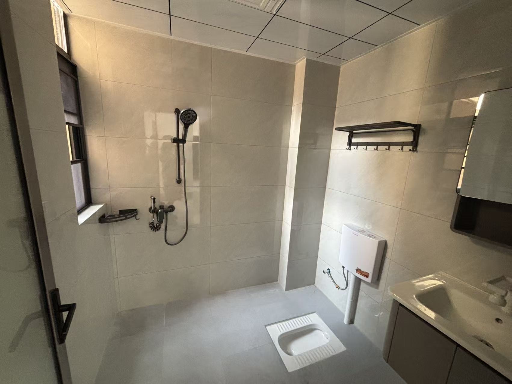 同城上都·精装修·3室2厅2卫·初次出租1800/月