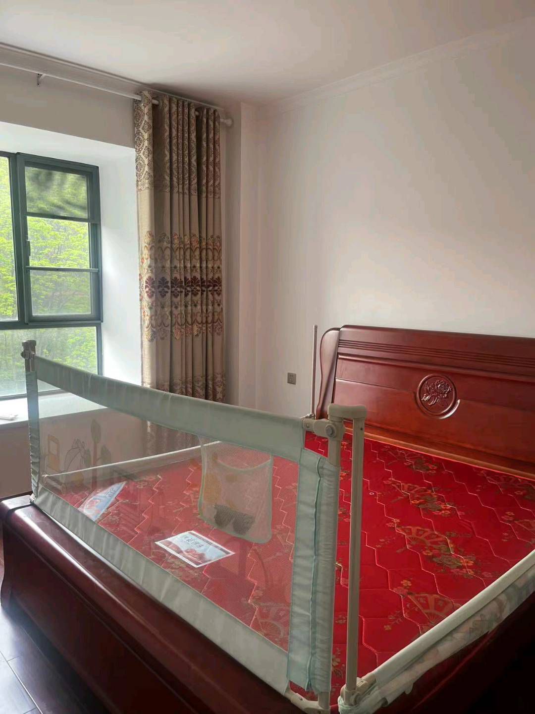 沁园小区·电梯中层·三室两厅·温馨整洁·租1800/月