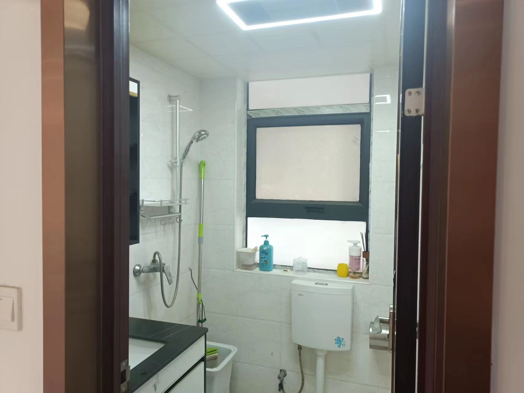 赤壁印象·一室一厅·精装修·户型很好1200/月