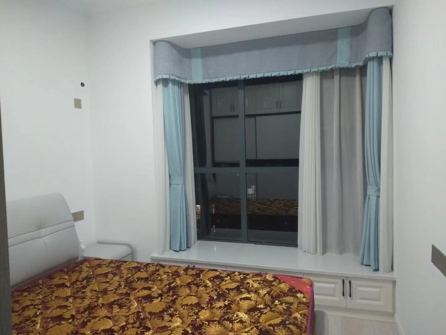 众城国际··两室两厅·精装修·可以拎包入住1500/月