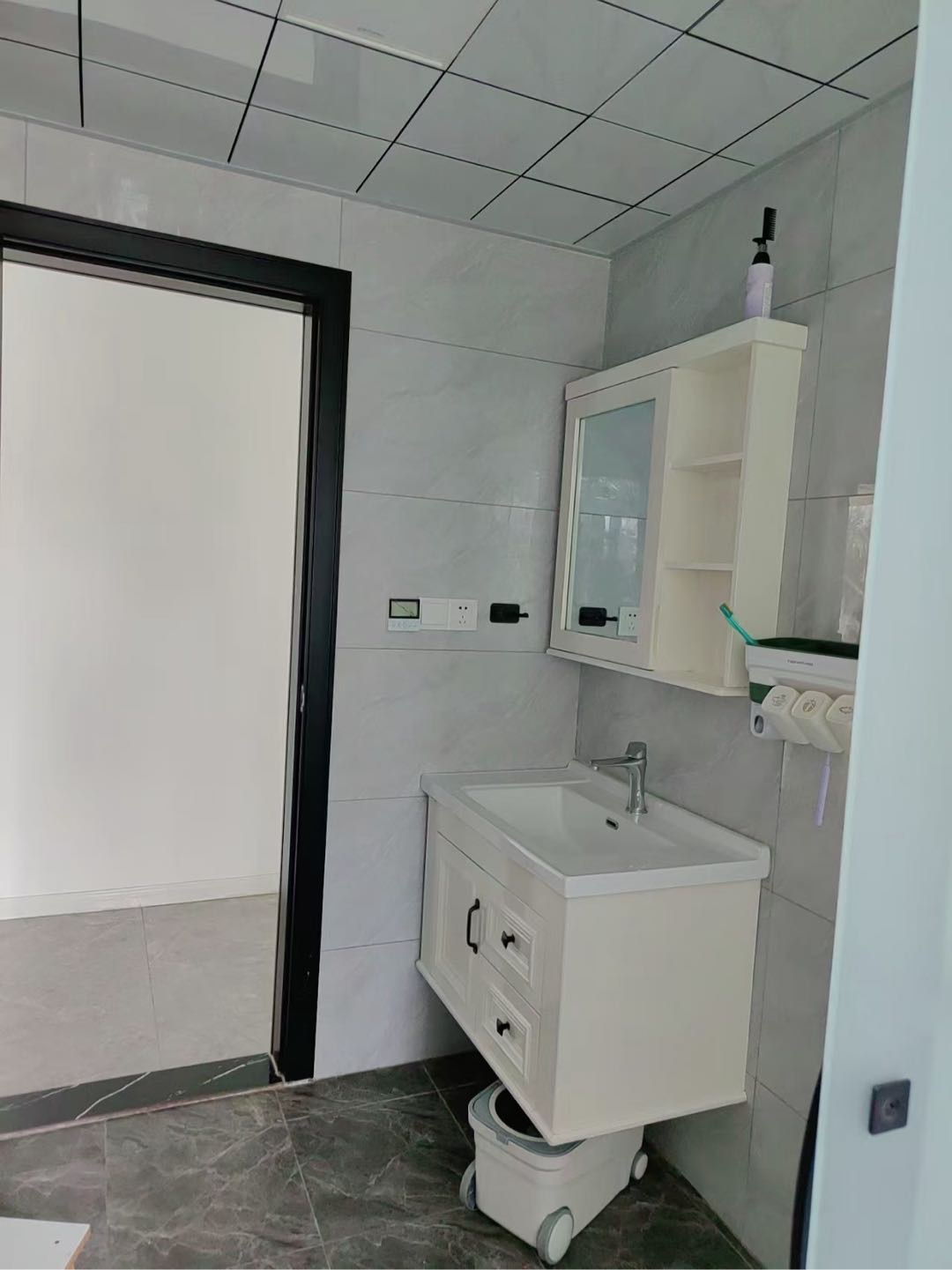 丰业盛世·三房两厅两位·124平方·拎包入住/2000月