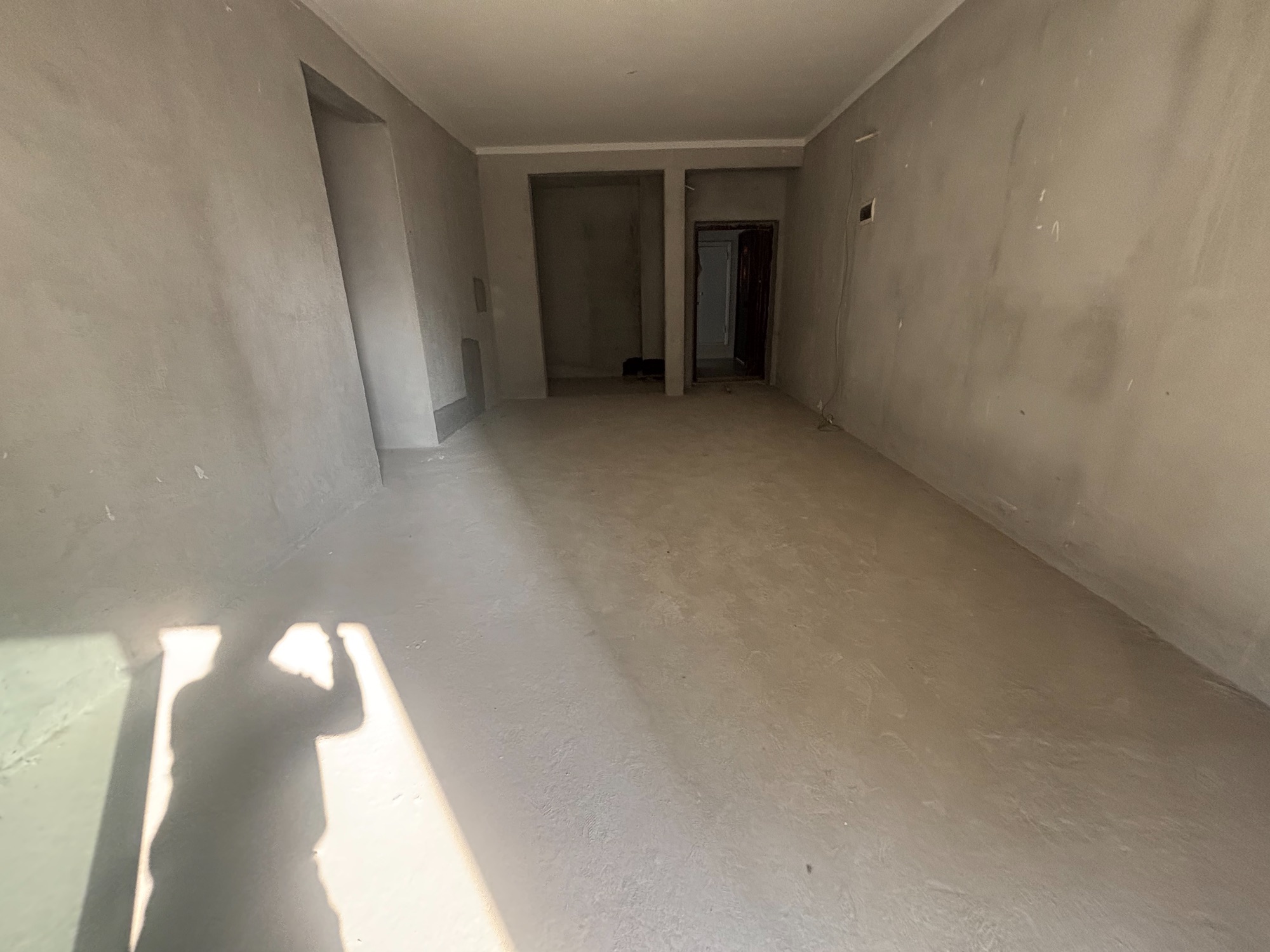 高铁片区次小区鹏城翰林府·112平·3室2厅2卫·证满二