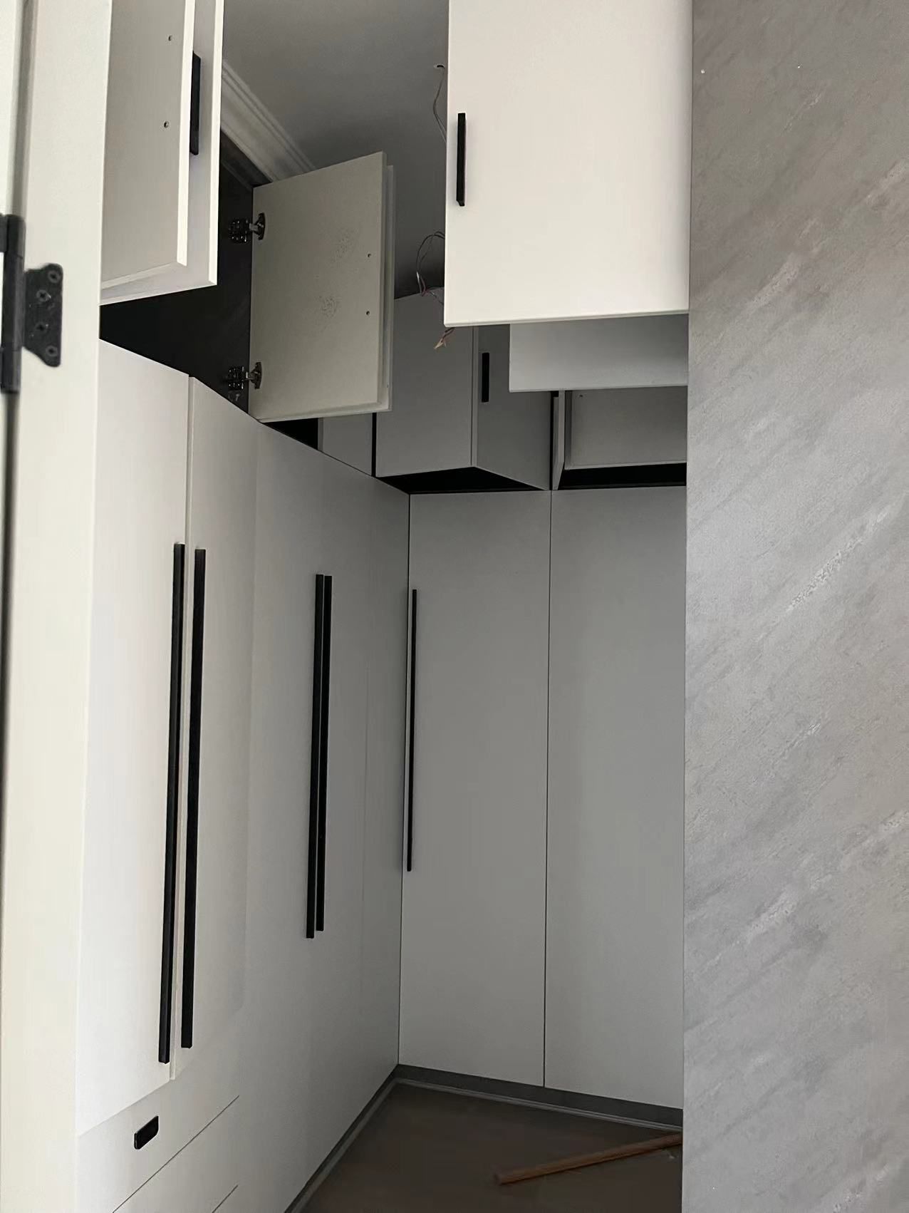 赤壁润园3室2厅精装好房南北通透拎包入住。价格39.8