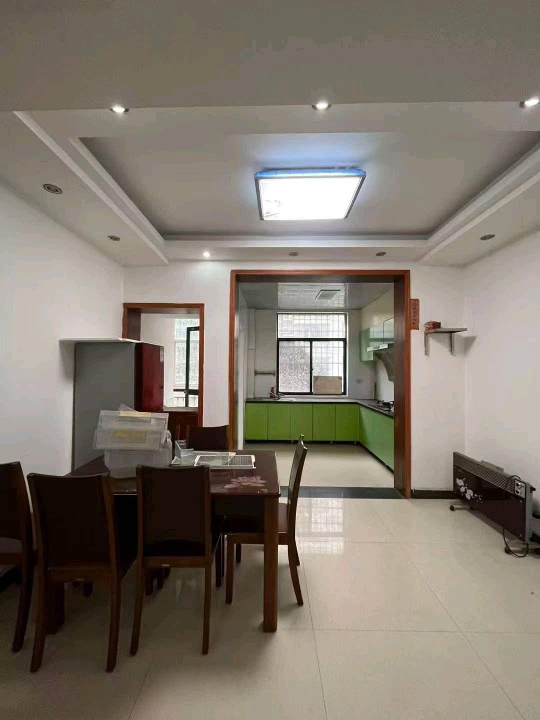 永邦欧洲城·步梯2楼·精装修好户型·房东降价39.8万