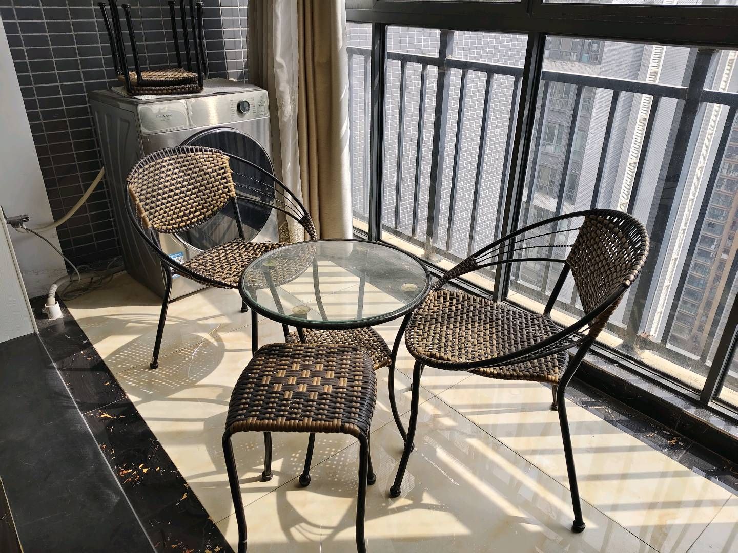 雍景新城·精装修·三居室·好地段·适宜居家出租1800/月