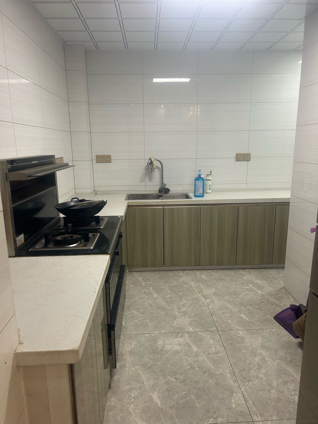 河北大道·圣荣佳苑·全新装修两室两厅·拎包入住·39万