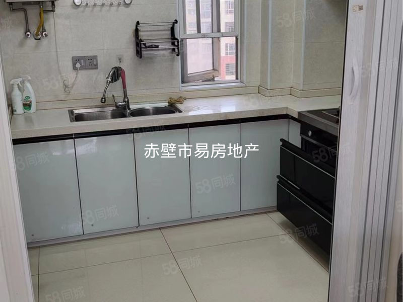 人民医院附近·福星花园·电梯房中层·三室两厅·出租1700/月