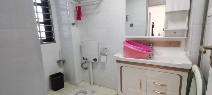 雍景新城·带平台·干净整洁的三居室·实惠价1600/月