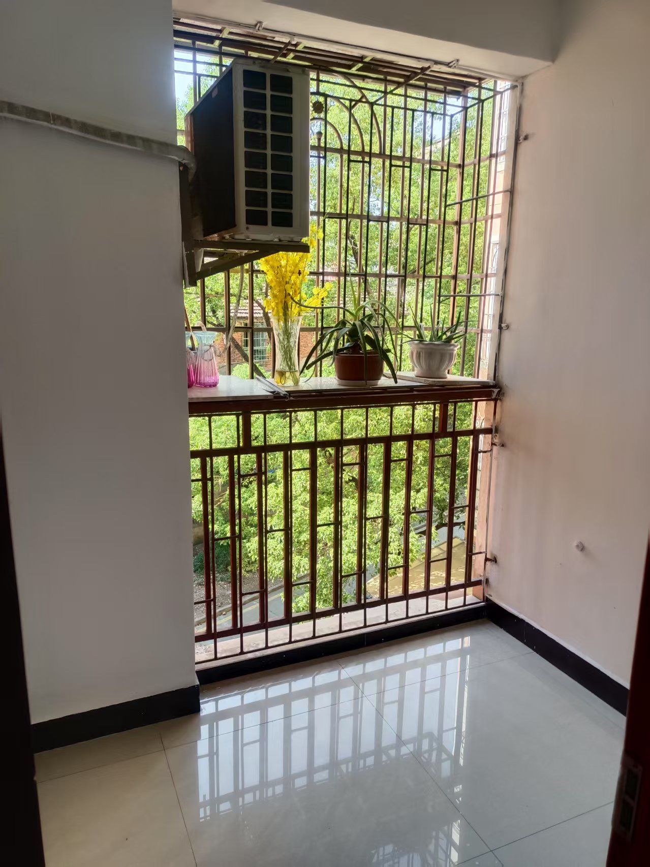 周画路附近住房出租·3室2厅·拎包入住800月