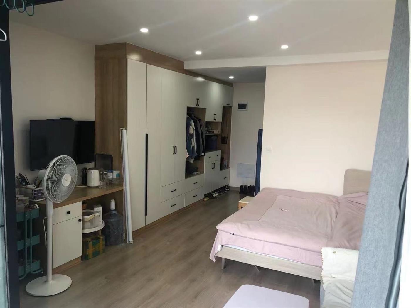 领秀城·一室一厅·全新装修·拎包入住报价：26万