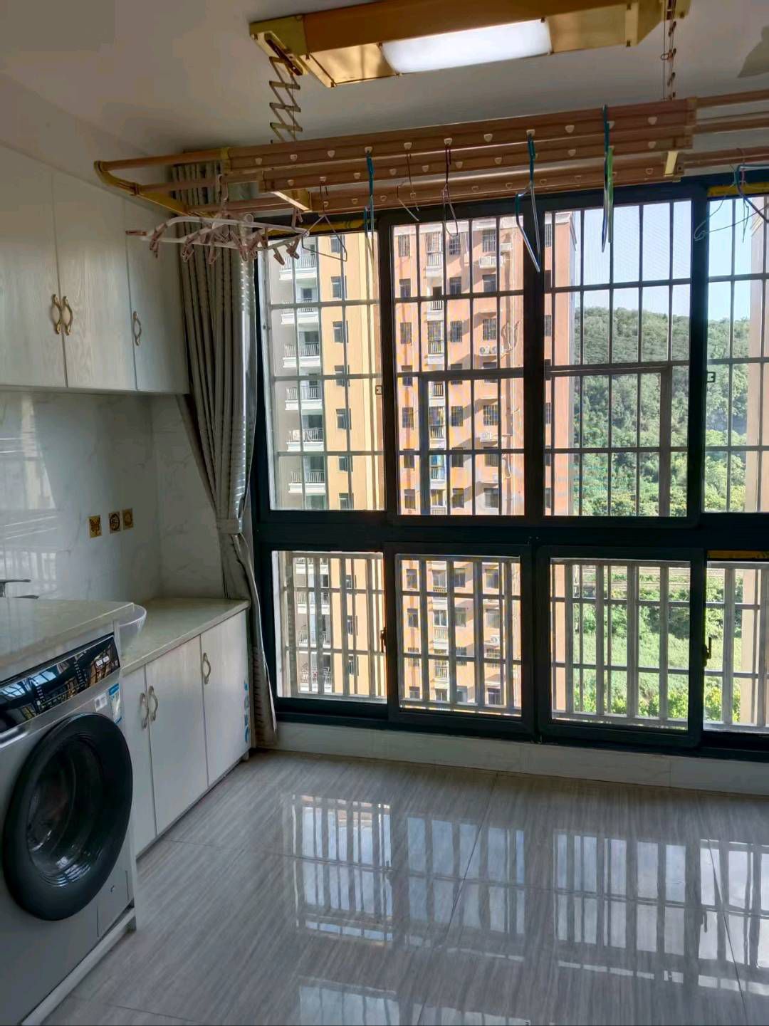 博园澜郡·精装修三居室·出租1700/月