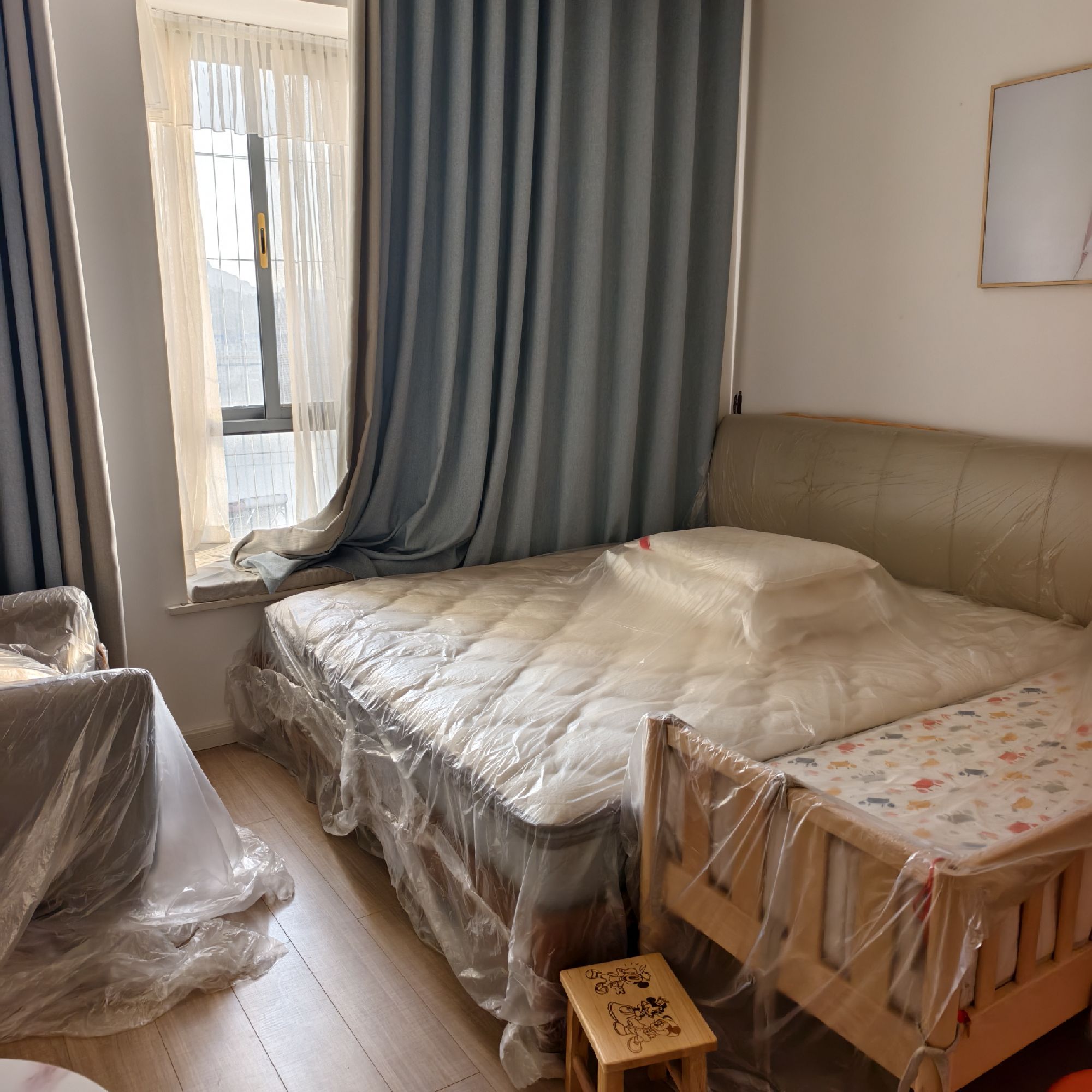 一桥河景电梯房·134平方·好楼层·全新装修婚房·拎包入住售：53万