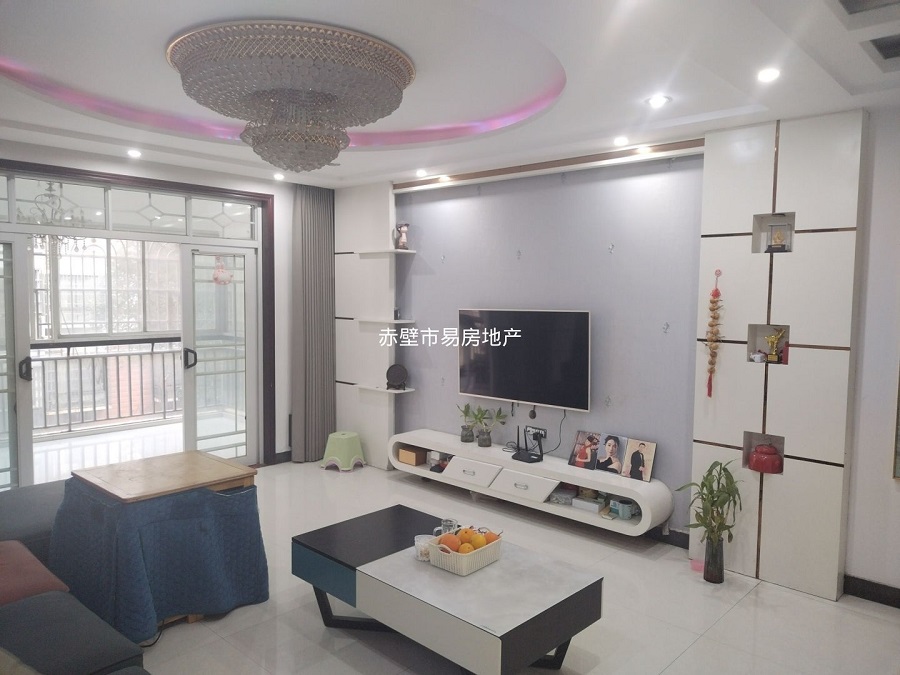 外滩网红桥附近·139平方二楼·全新装修·报价39.8万