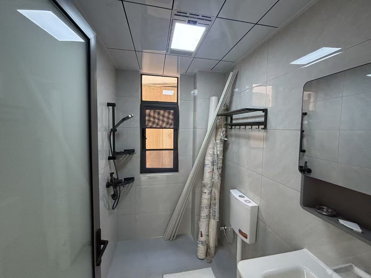 同城上都·精装修·3室2厅2卫·初次出租1800/月