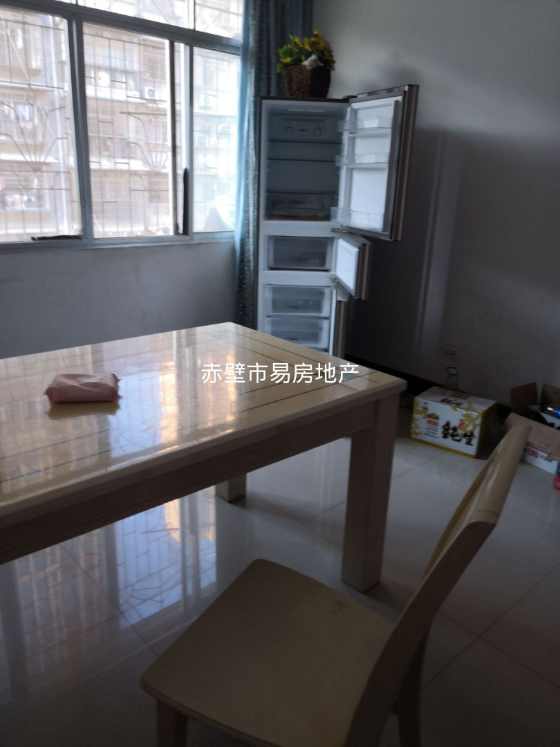 北站陈家湾·中层4室2厅2卫·家私家电齐全·可拎包入住1000/月