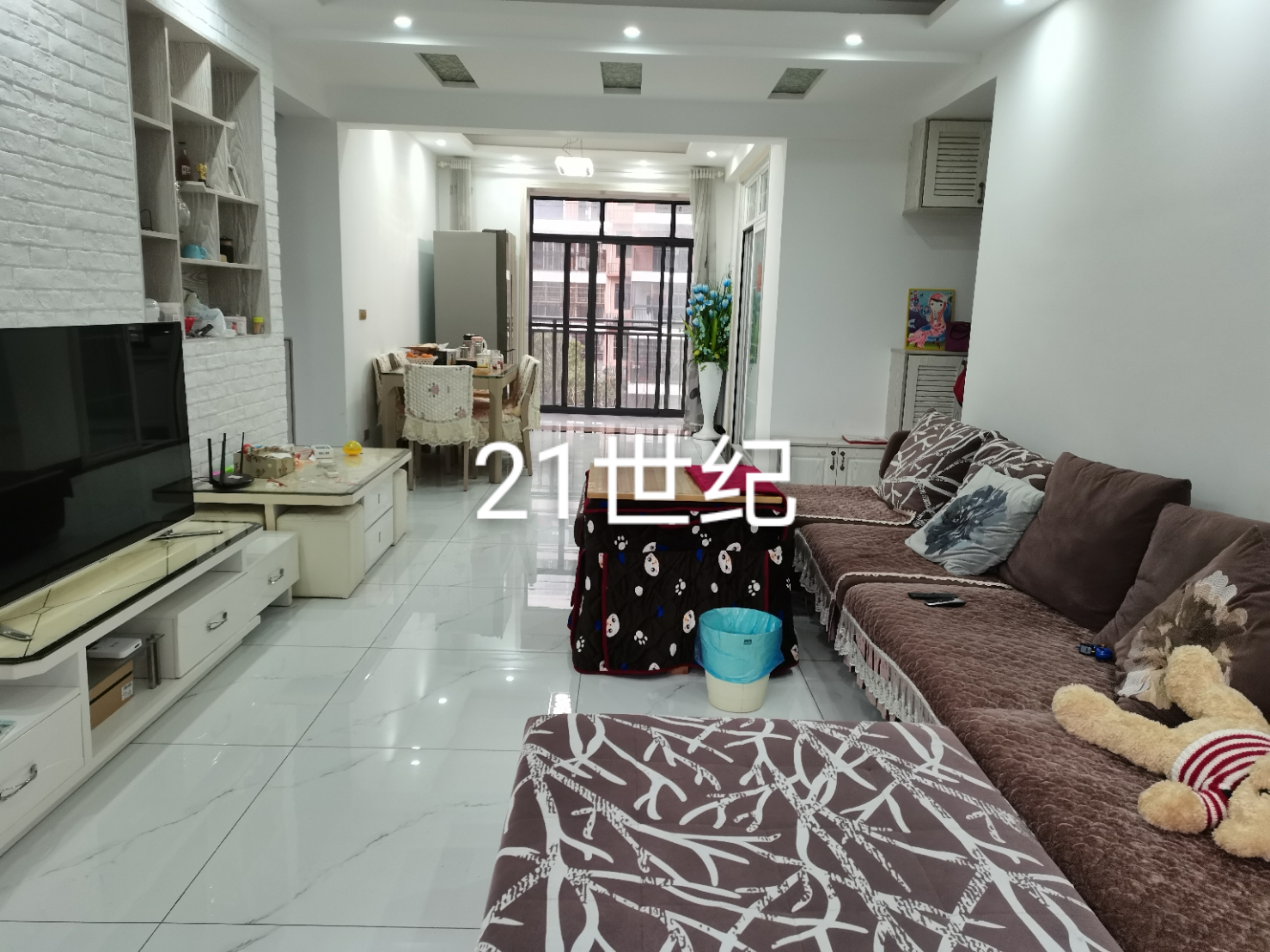 眾城國際好房，滿屋品牌家電家私！實物比圖片更漂亮！135平，精裝修三房兩廳兩衛(wèi)帶大陽臺，報價67萬！