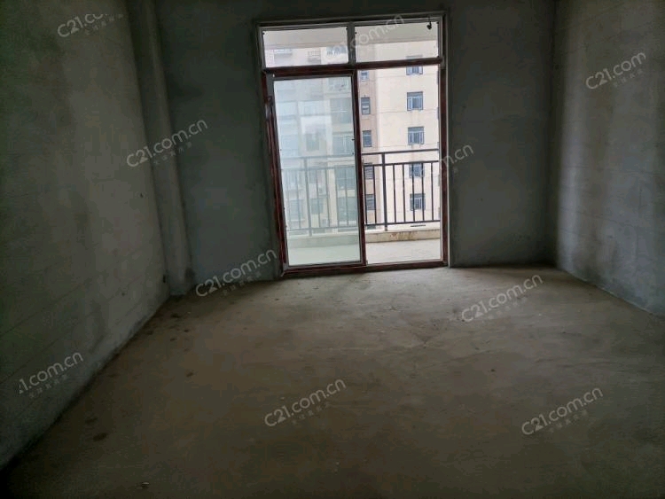 赤馬港 房：福星花園毛坯電梯房，110平，南北通透好戶型，證滿兩年，售價56萬元。鑰匙??在手，看房方便。
