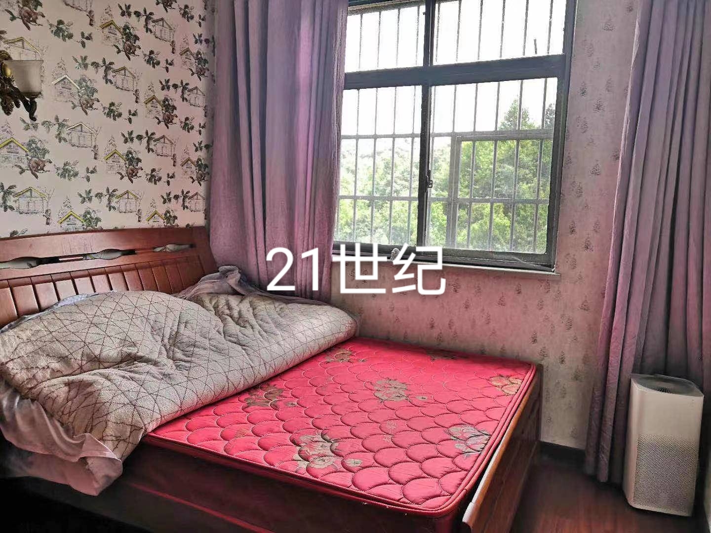 五小 房電梯房中間樓層127平米證件齊全三室兩廳兩衛(wèi)房子很新報(bào)價(jià)65萬(wàn)