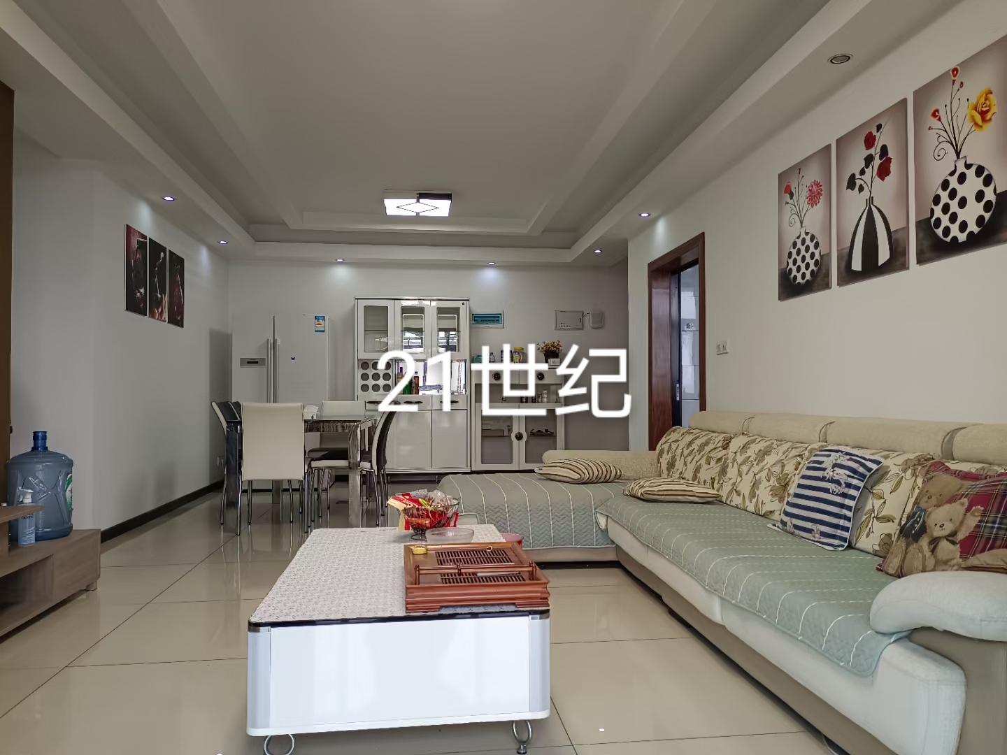 一小一中學(xué)區(qū)房 電梯房好樓層 136平，豪華裝修，拎包入住，帶滿屋品牌家私家電，三室兩廳兩衛(wèi)，證滿二年 ，78萬，隨時看房！