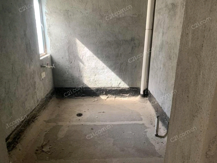 捡漏！网红桥边永邦小区好楼层158平米四室两厅两卫带大阳台证满五年报价55万