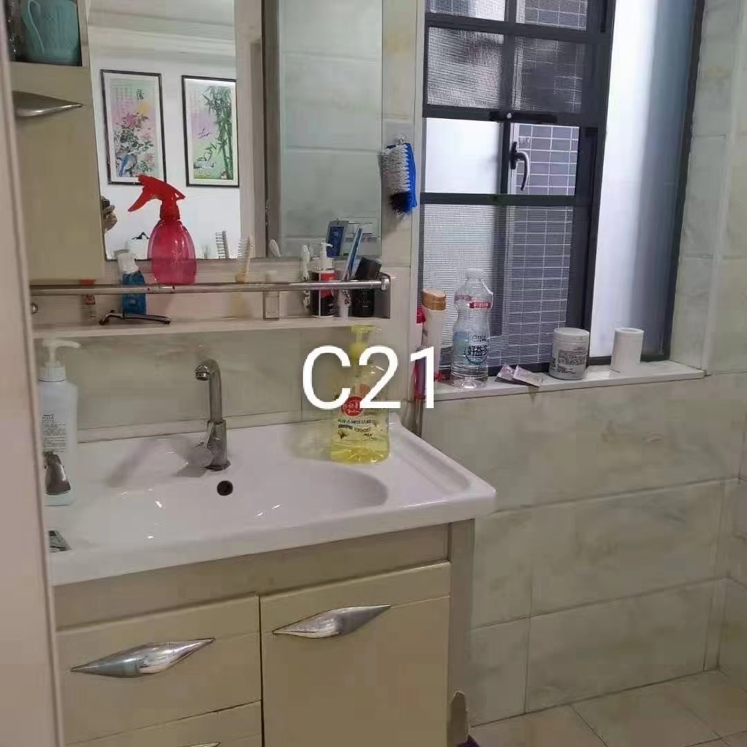 高鐵片雍景新城98平，（有贈(zèng)送面積）3室2廳2衛(wèi)，朝南戶型，采光很好，精裝房毛坯價(jià)出售，只要52萬！
