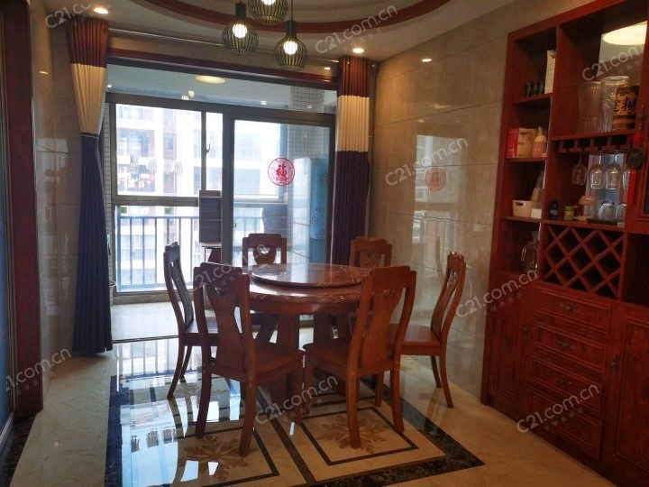 萬泰華府，好樓層，125平豪裝，證件滿兩年，業(yè)主外地置業(yè)降價急售，一口價76萬！