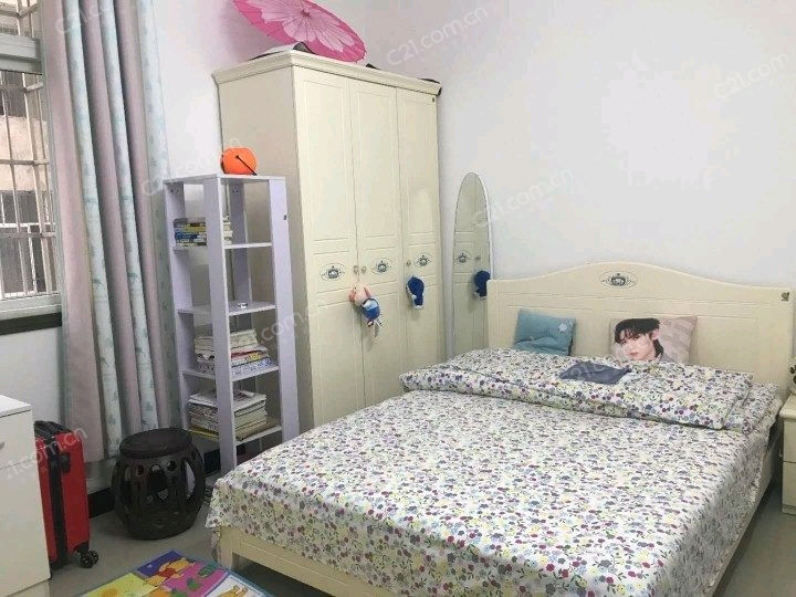 新街口永邦附近小区有院子停车金三银四好楼层三室两厅两卫128平米证满五年售46万