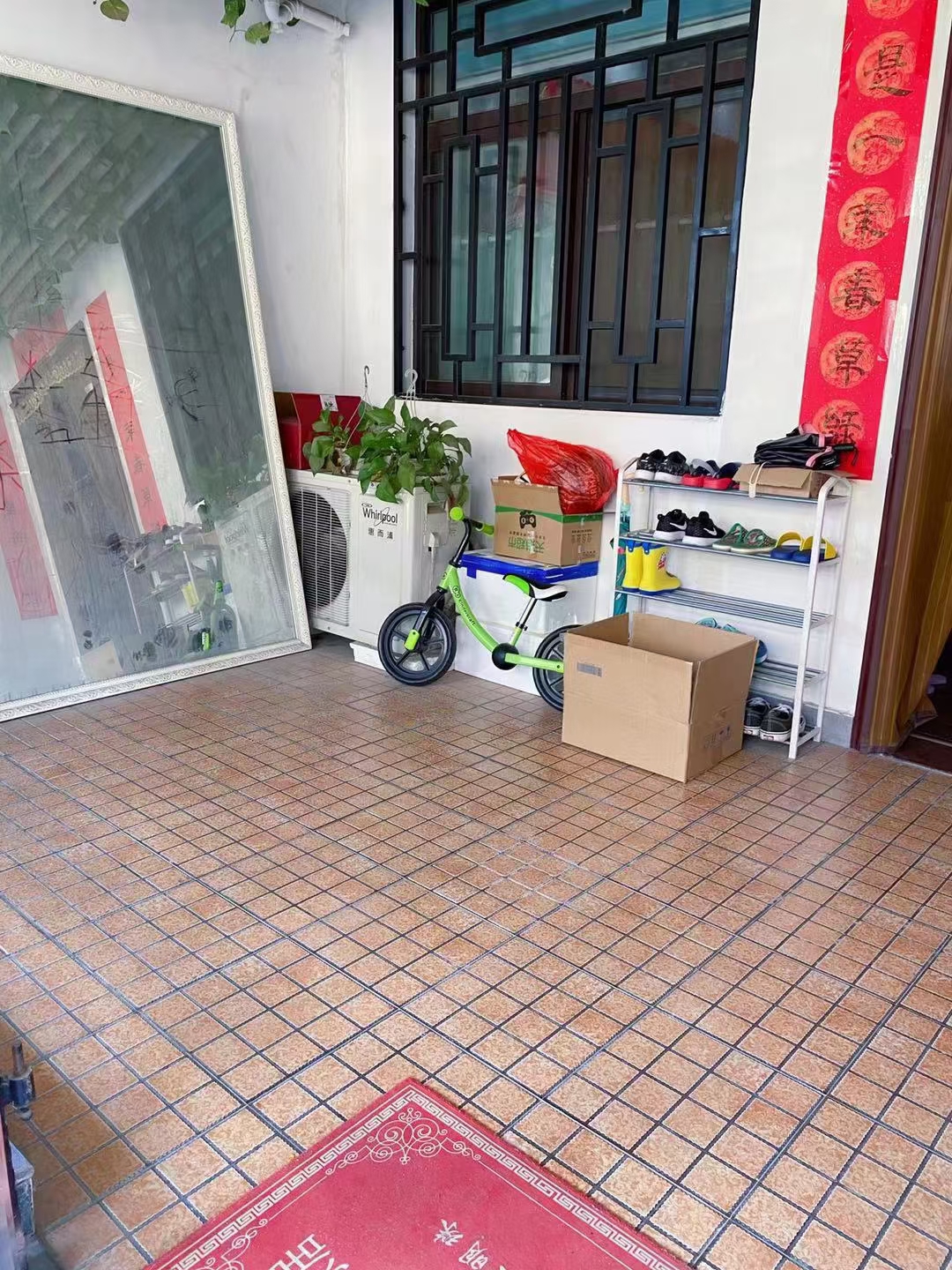 新街口商业街电梯房，南北通透100.7平，房子保养很好，拎包入住，看房方便