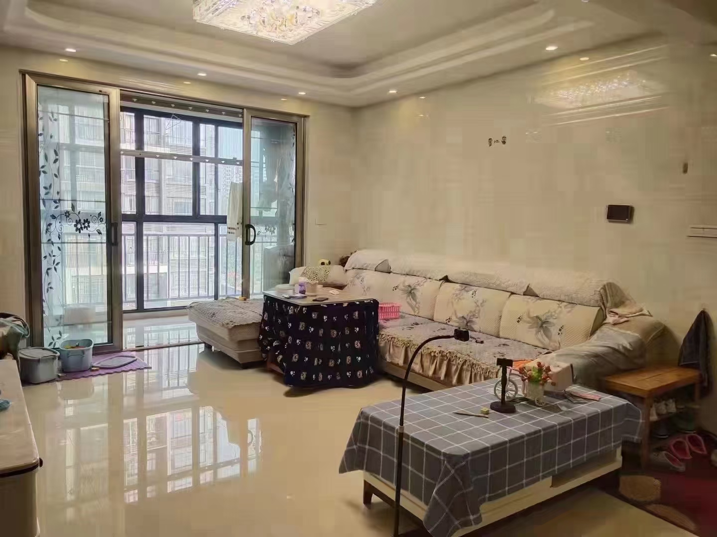 雍景114平三房二厅二卫急卖！证满两年，现一口价68万！