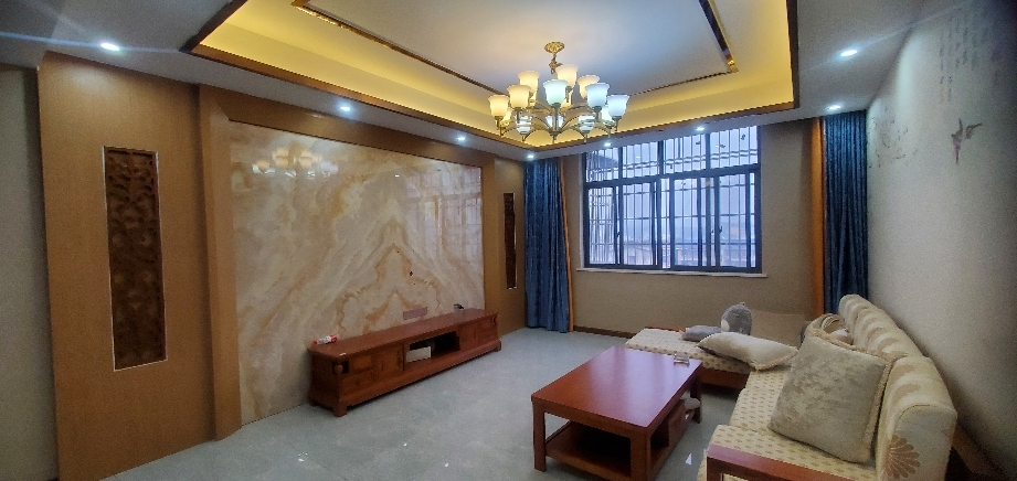 中医院附近145平电梯房！全新装修没住！只售30万！要的赶紧！