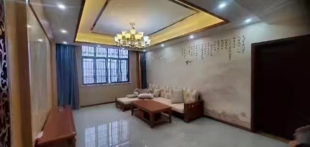 中医院附近145平电梯房！全新装修没住！只售30万！要的赶紧！