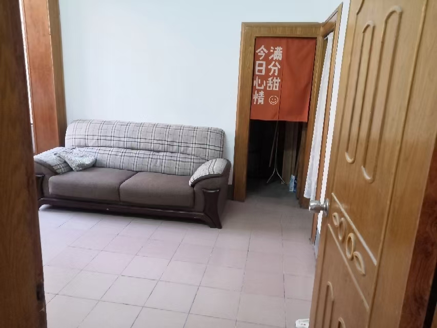 急售老城區(qū)單位房，養(yǎng)老的好地方，24萬，3+1戶型看房方便