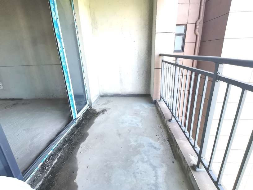 赤壁印象好房推荐：好楼层好户型138平米赠送面积多四室两厅多个阳台南北通透户型送入户花园售53万有钥匙看房