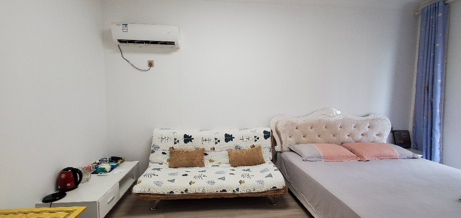 新區(qū)!稀缺正規(guī)一室一廳廚一衛(wèi)一陽臺(tái)!電梯房!全屋中央空調(diào)!好樓層!20多萬