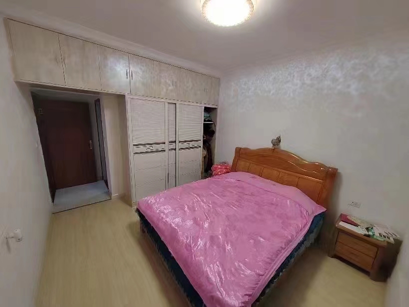 新/領(lǐng)/地電梯，三房?jī)蓮d兩衛(wèi)，面積105平，帶裝修，證件齊全售51萬(wàn)！