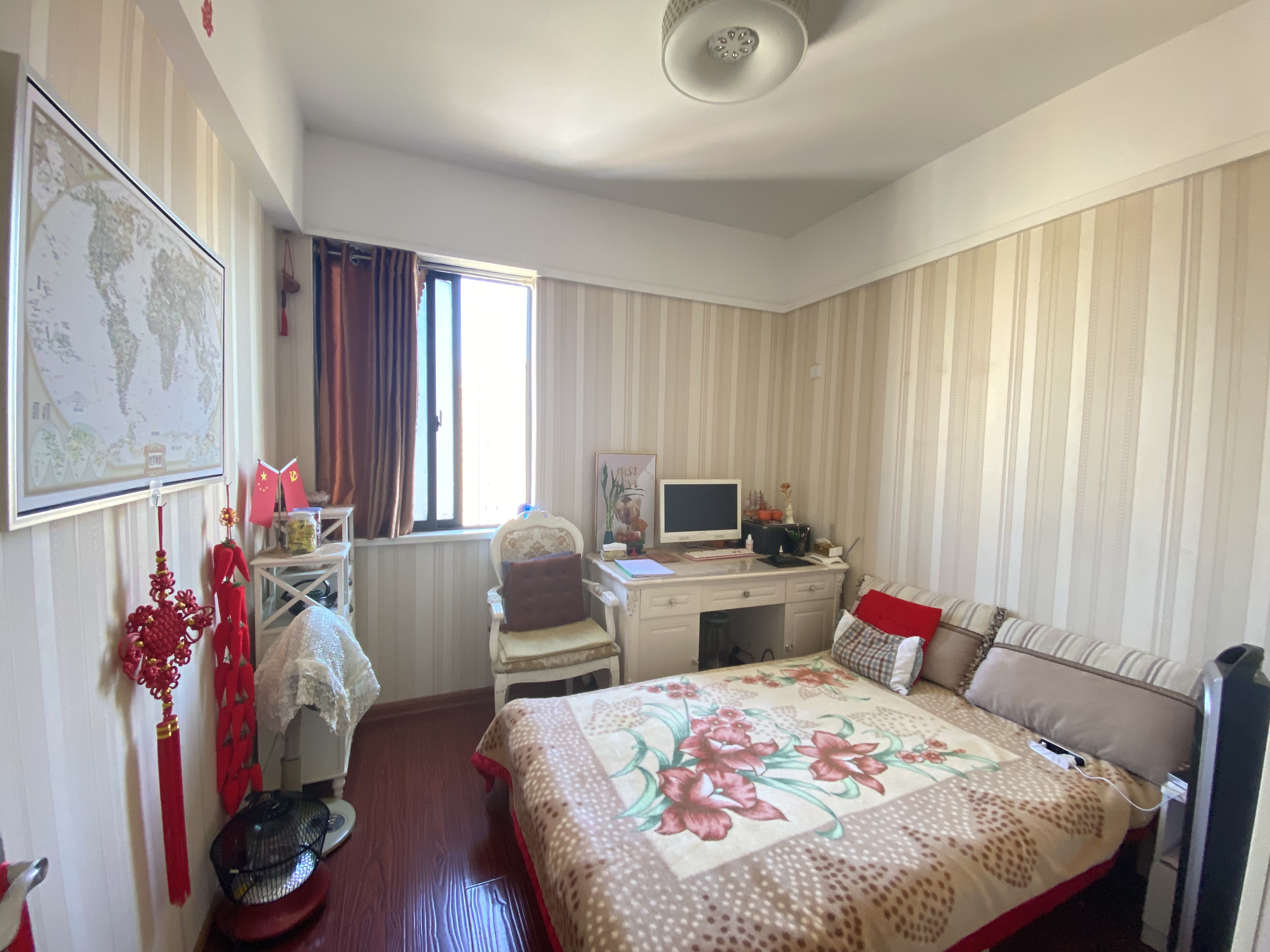 急售！印象五號(hào)公館116平，3房2廳，證滿兩年，65萬實(shí)物更好看