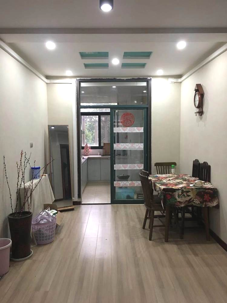 急售！怡景花园97平两房好楼层房子保养很好