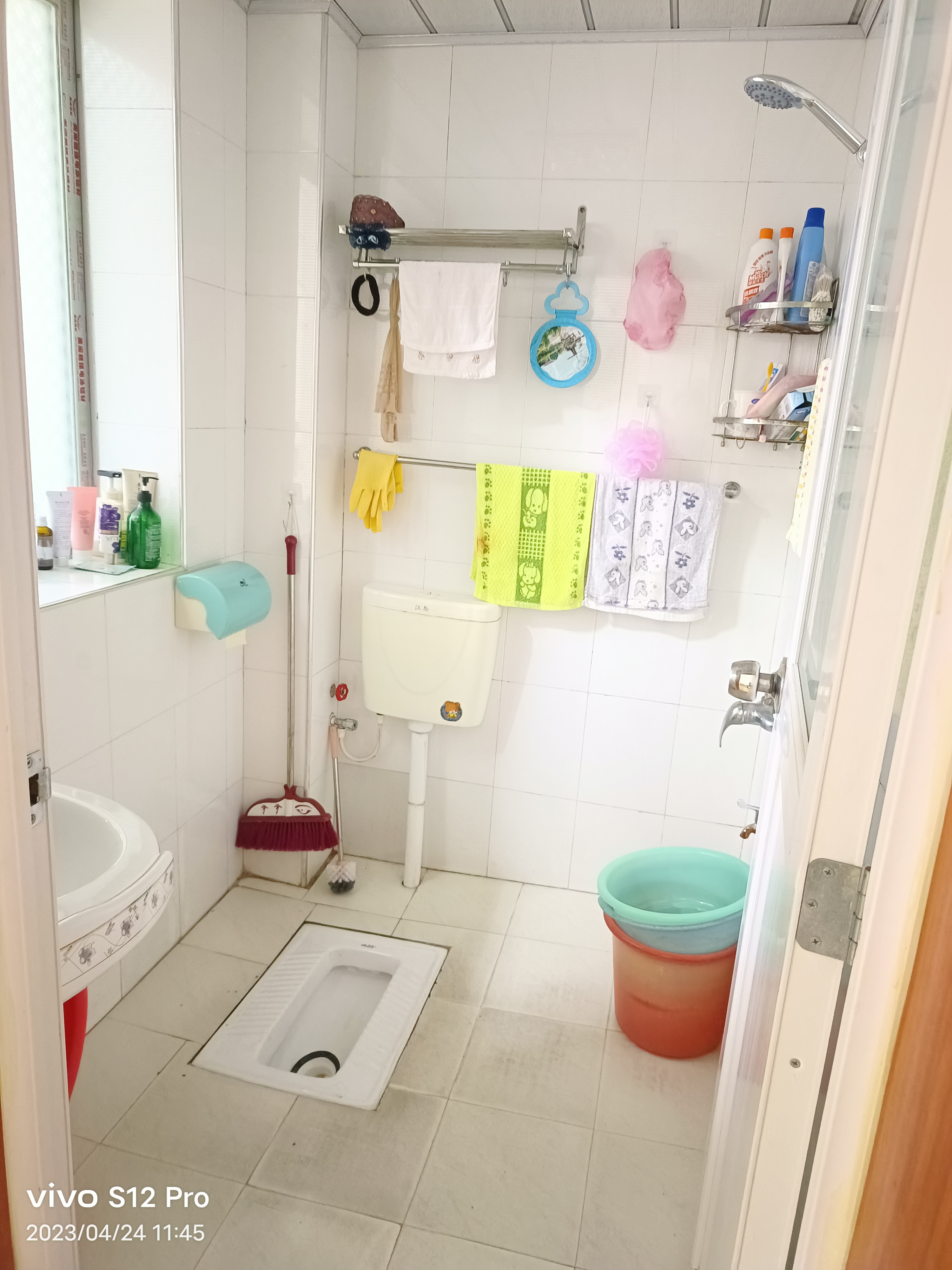 老區(qū)教委單位房好樓層三室兩廳售32萬